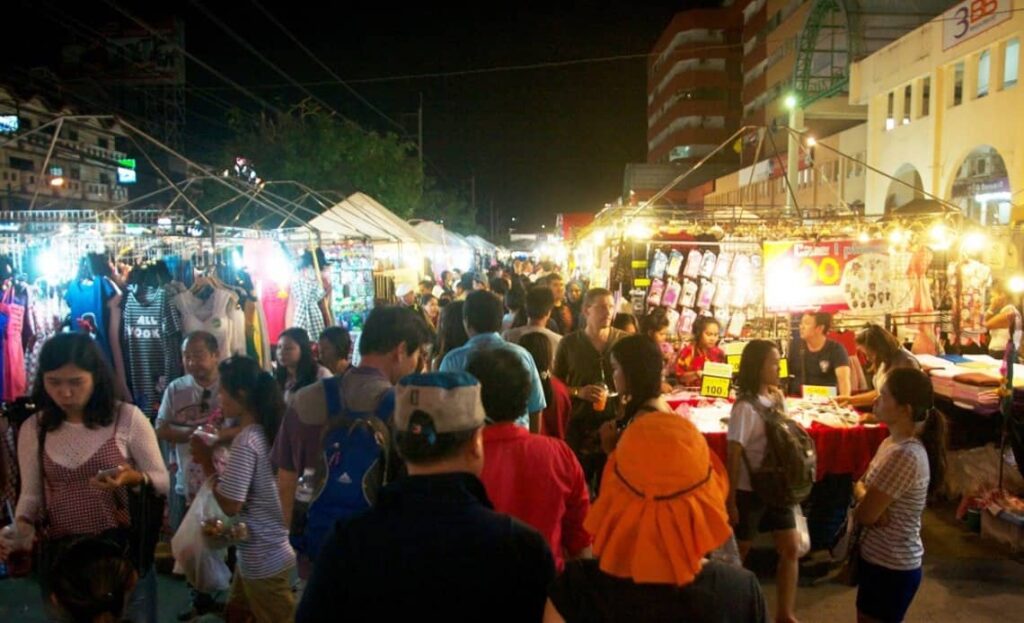 night market in pattaya